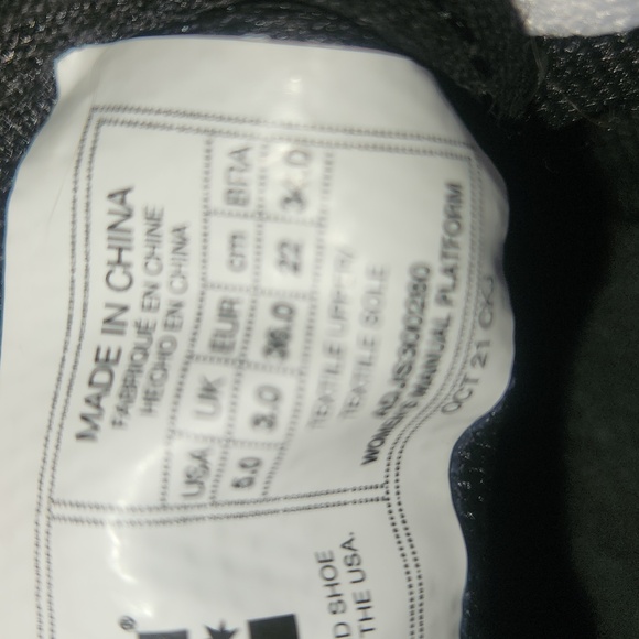 DC Platform Sneakers Women's Size 5 - Picture 5 of 8